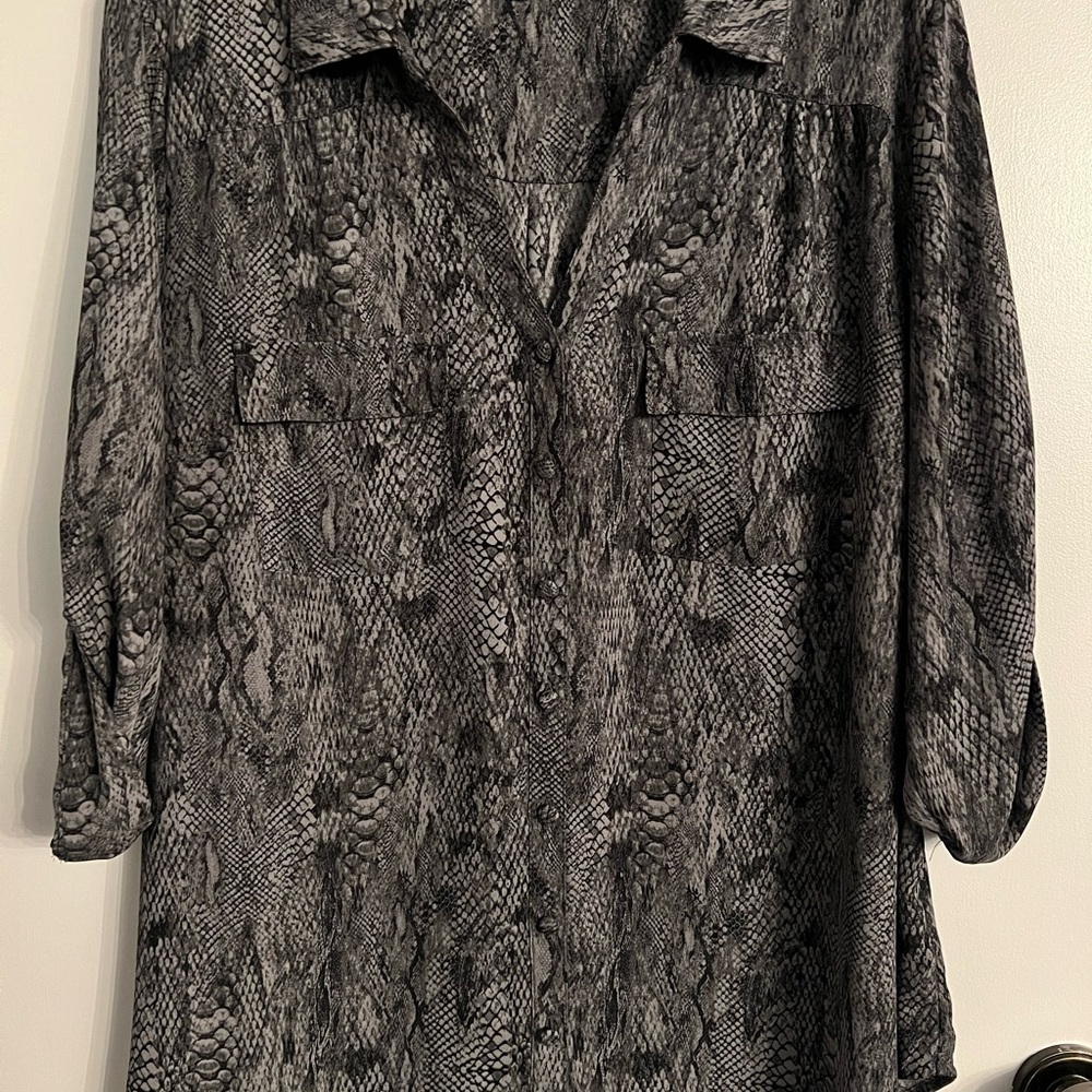 Torrid Gray Snake Print Blouse size 1